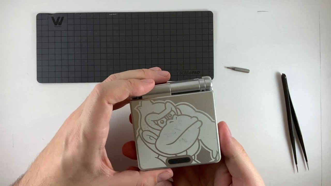 Как поменять корпус на Game Boy Advance SP?