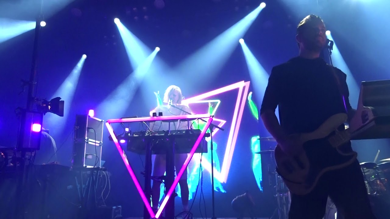Vesala - Me tanssitaan liian vähän & Tavallinen Nainen Live @ Tavastia 26.04.19