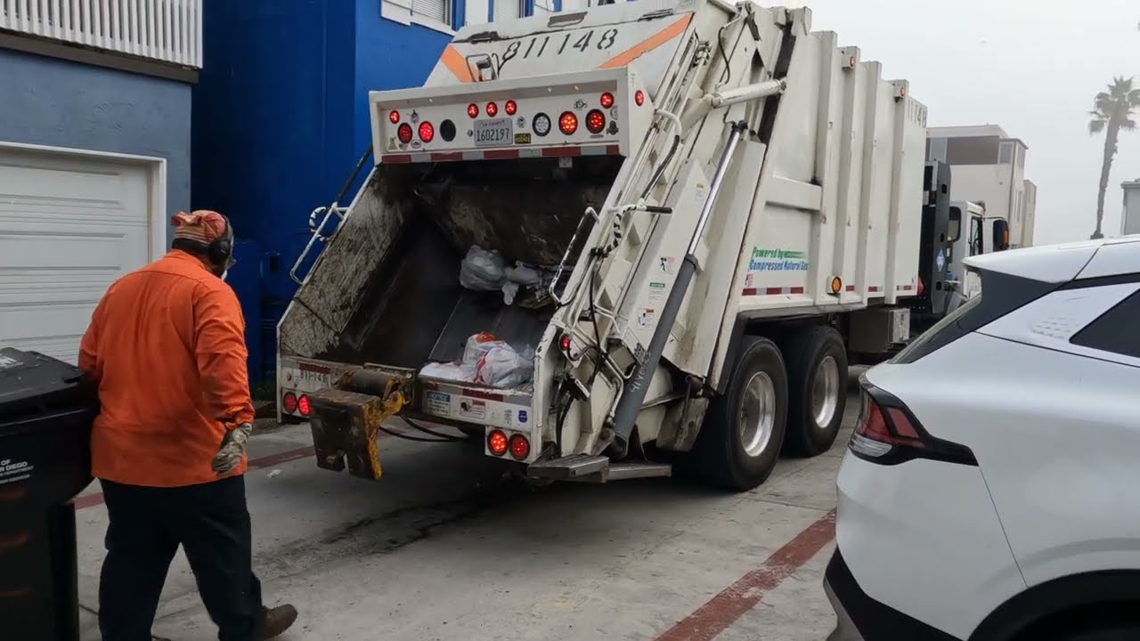 City Of San Diego ESD CCC PakMor Rear Load On Mission beach trash
