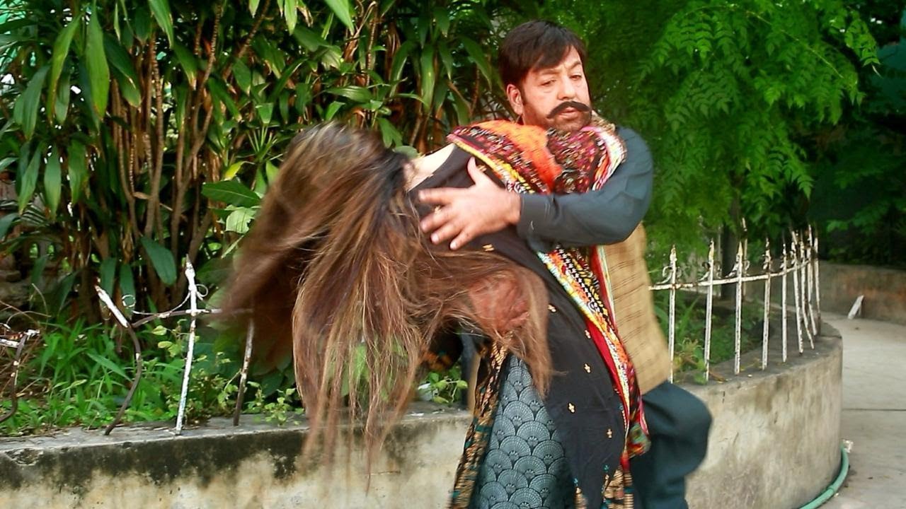 Shahid Khan Close Scene With Actress | Trending Pashto Film