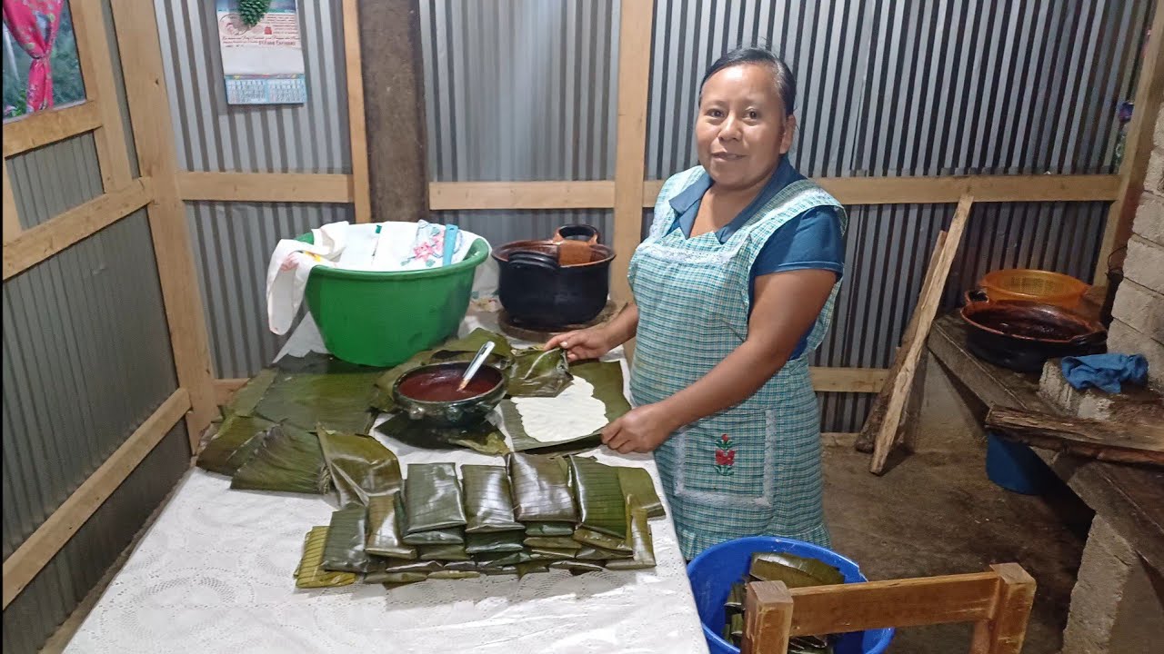 Así se prepara los ricos tamales Oaxaqueños de pollo 🐓🍗 frito en mi rancho