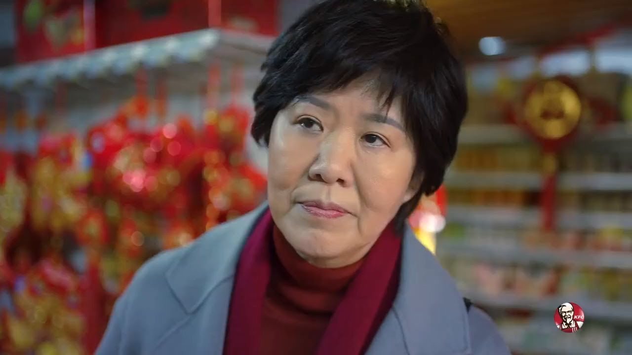 郎平出演肯德基催泪短片《铁榔头的眼泪》，致敬永不服输的中国女排