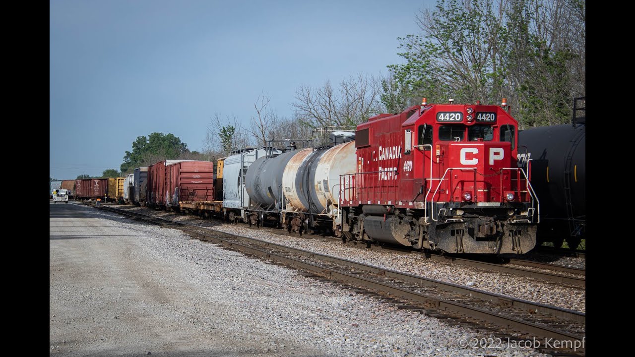 Quad City Railfanning - Rails Around Davenport, IA