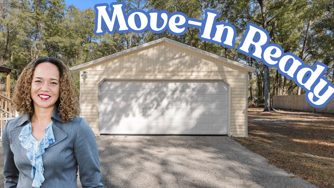 1.25 acres with home and 2 car garage in Florida Highlands Move-In Ready & Spacious