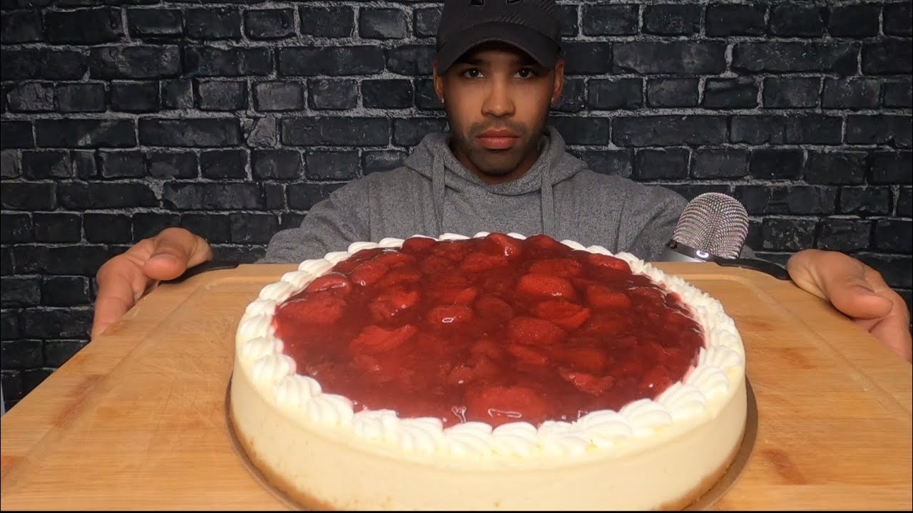 (ASMR) STRAWBERRY CHEESECAKE MUKBANG