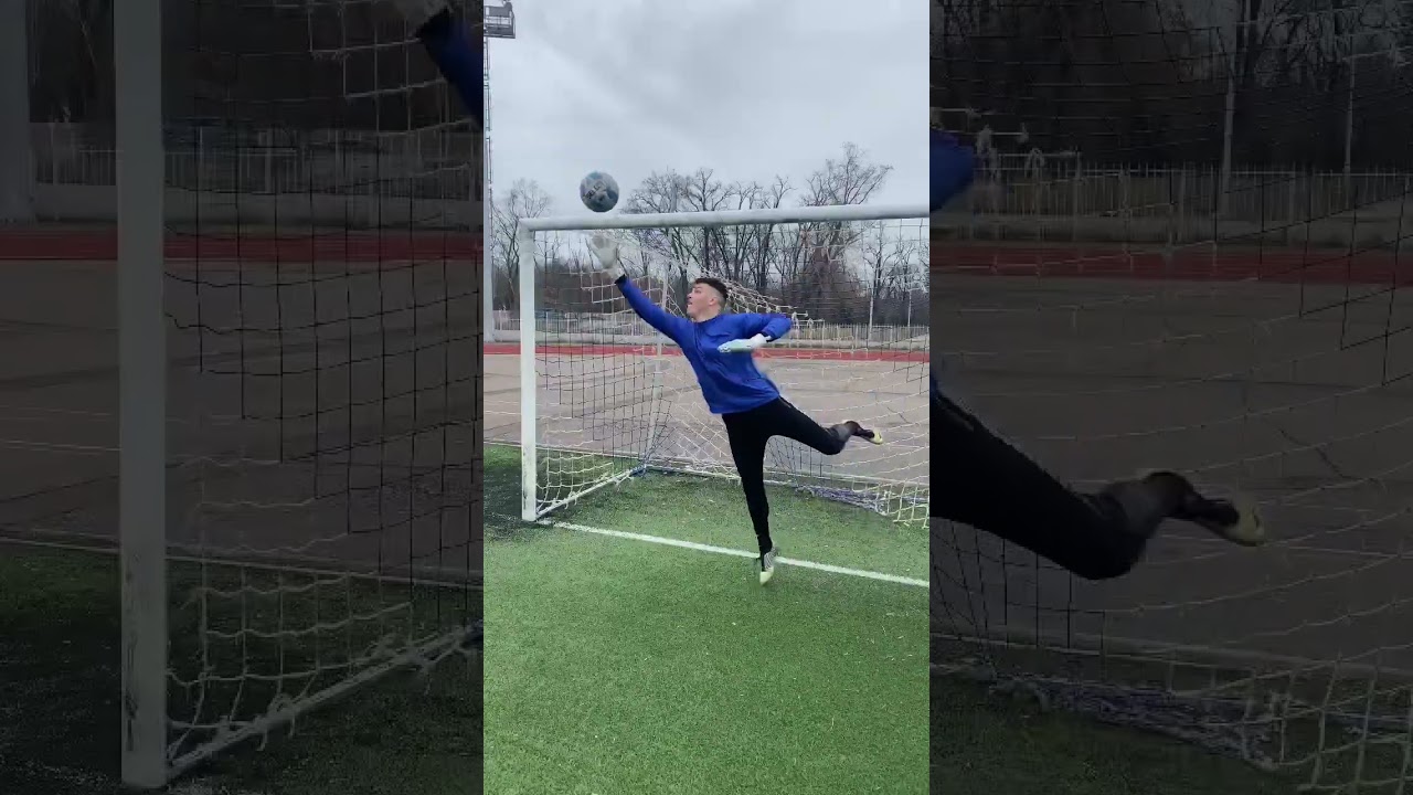 Ошибки вратарей #вратарь #футбол #goalkeeper #goalkeepergloves
