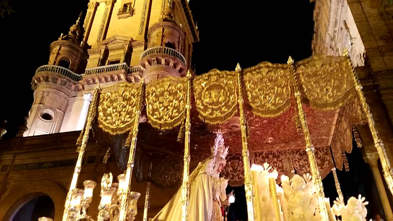 Lloran los clarines para la Virgen de La Paz coronada