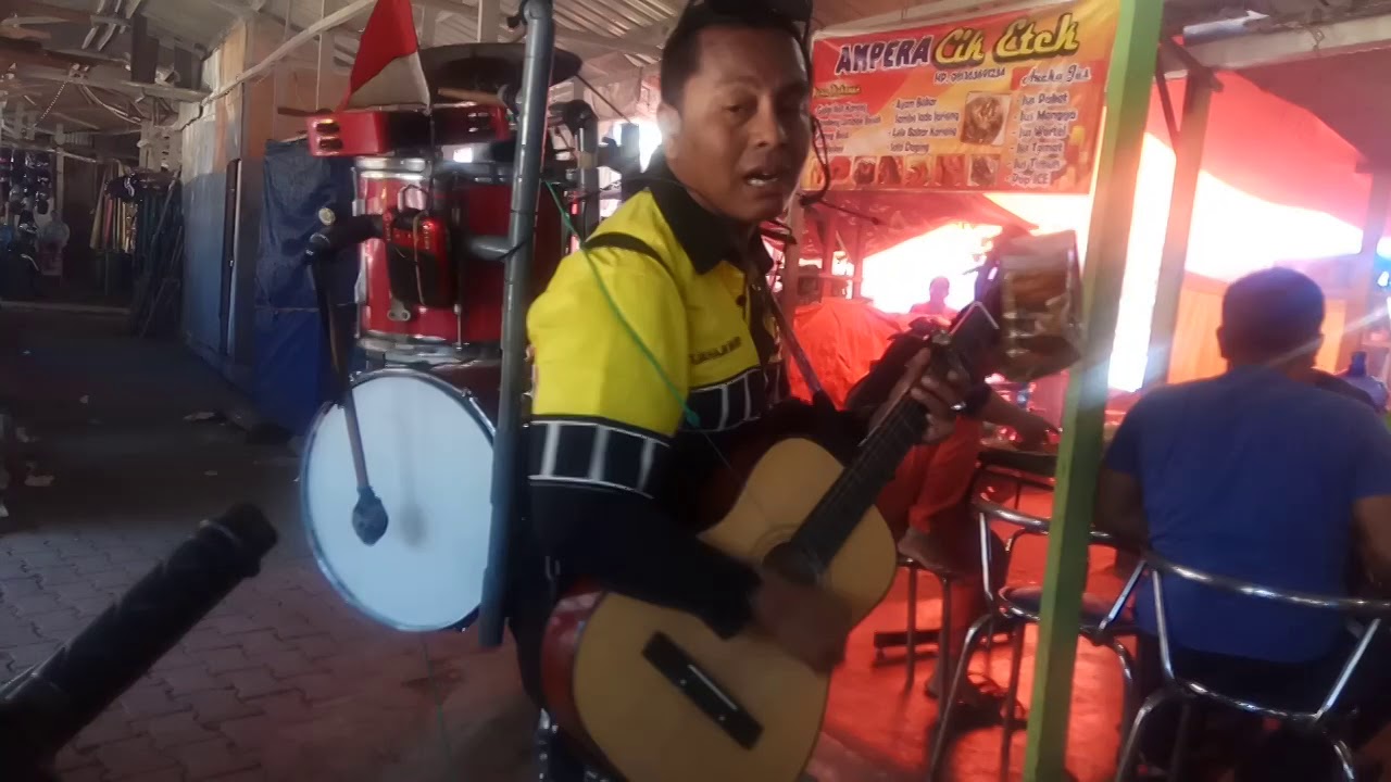 Musisi minang padang
