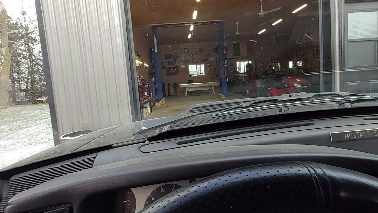 1988 - 5.0 Liter Mustang GT - E303 Cam - Straight Pipes - Loud Snappy Cam Lope!