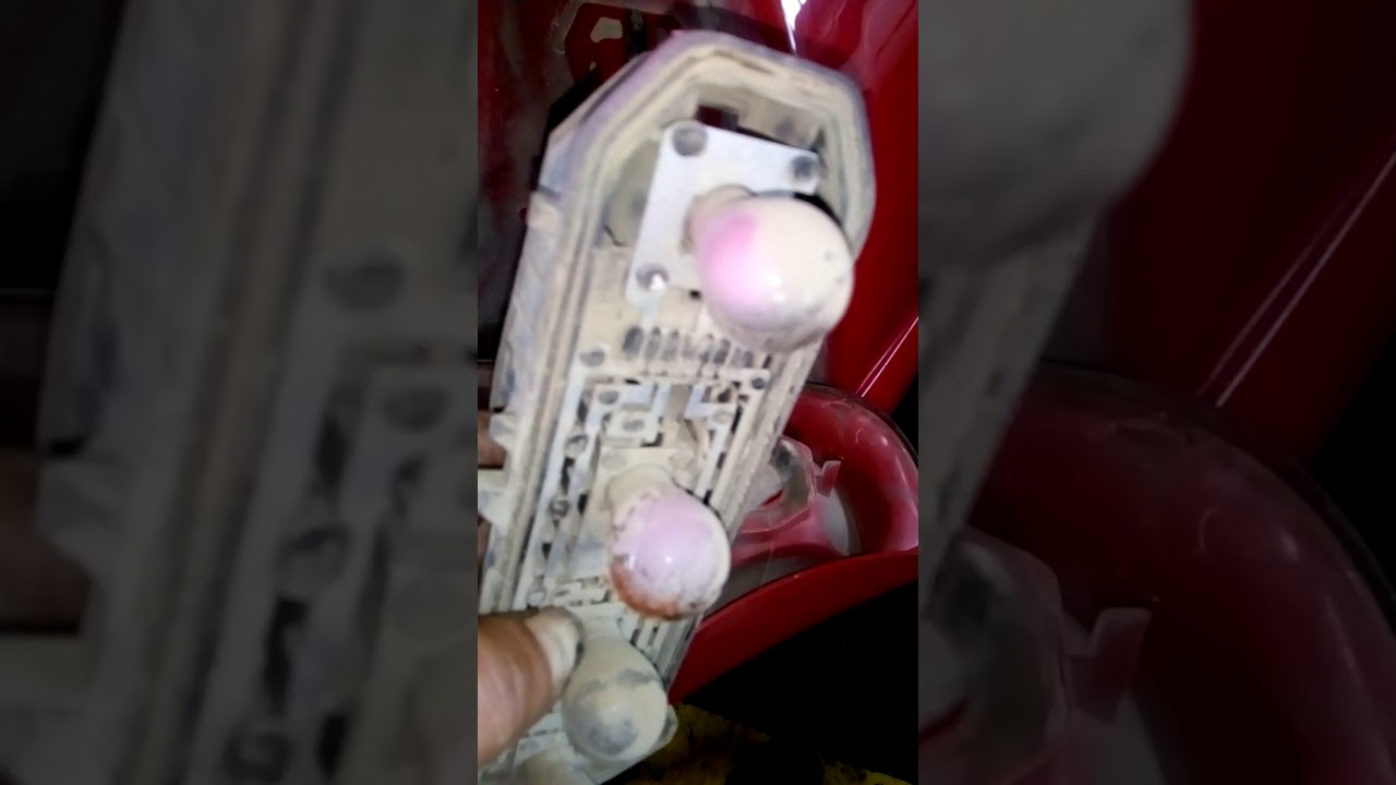 Renault Clio não acende nenhuma lâmpada traseira