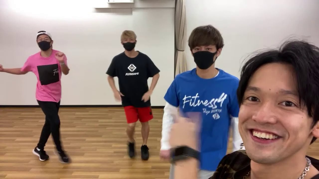 Fitness4チャンネル8000人達成　感謝ライブレッスン！