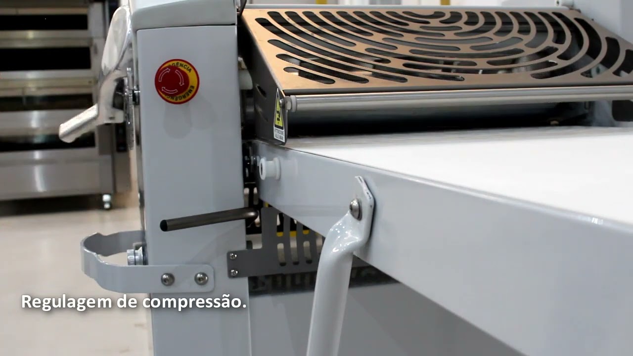 Laminadora Prática automática com facas de corte, Laminadora de massas LH600C