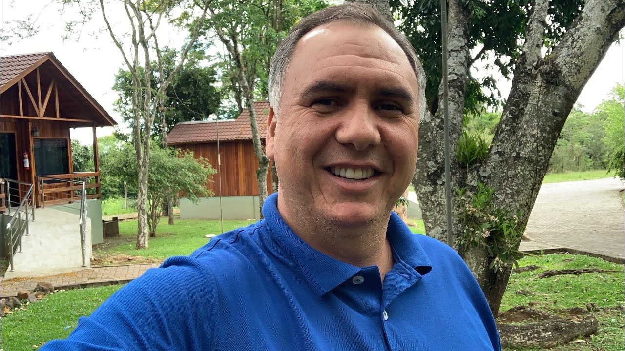 Vem Coisa Grande Por A&Iacute; (N&Atilde;O DEIXE AS NARRATIVAS TE DESANIMAR)