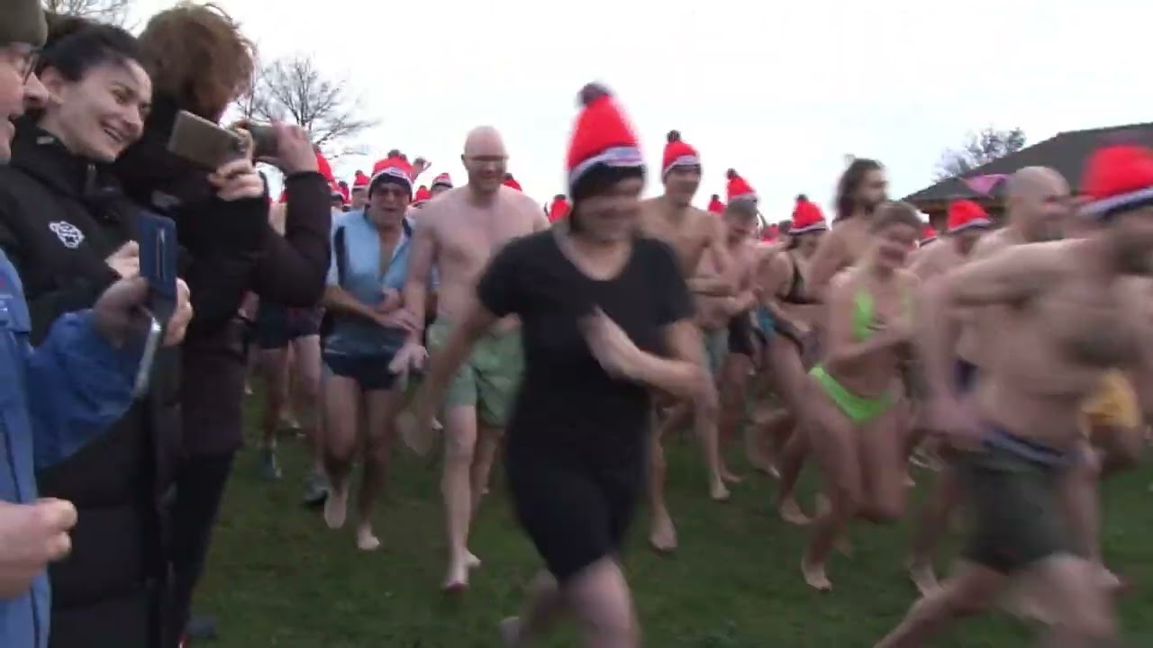 Nieuwjaarsduik Langenboom 2024