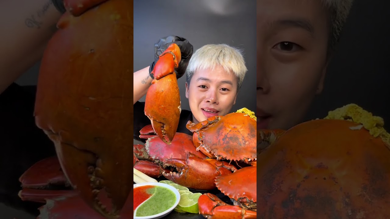 Ăn lễ lớn với cua c&agrave; mau si&ecirc;u to khổng l&ograve; v&agrave; nước chấm thần th&aacute;nh | Cua Nghị Nguyễn | Spicy Kim