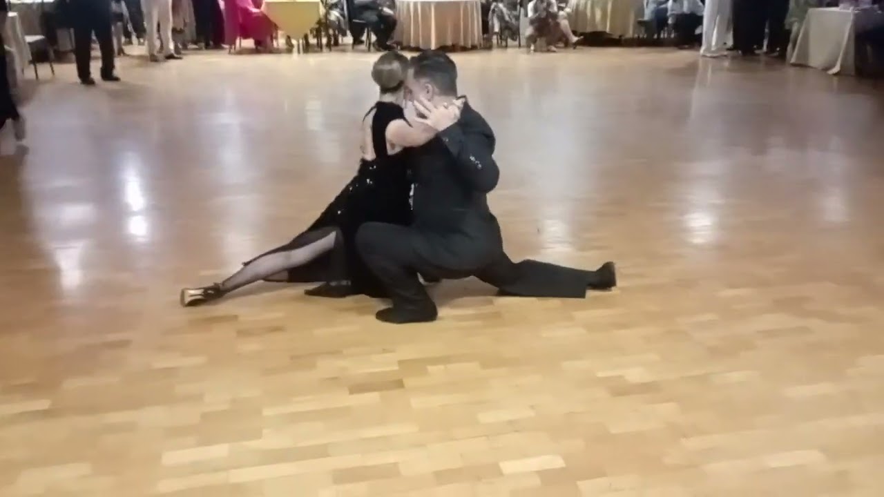 APRESENTAÇÃO DE TANGO NO CÍRCULO MILITAR 