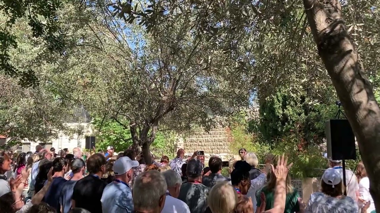 Steve Swanson and Robin D. Bullock Worship at the Garden Tomb - Elijah Streams Israel Tour 2023