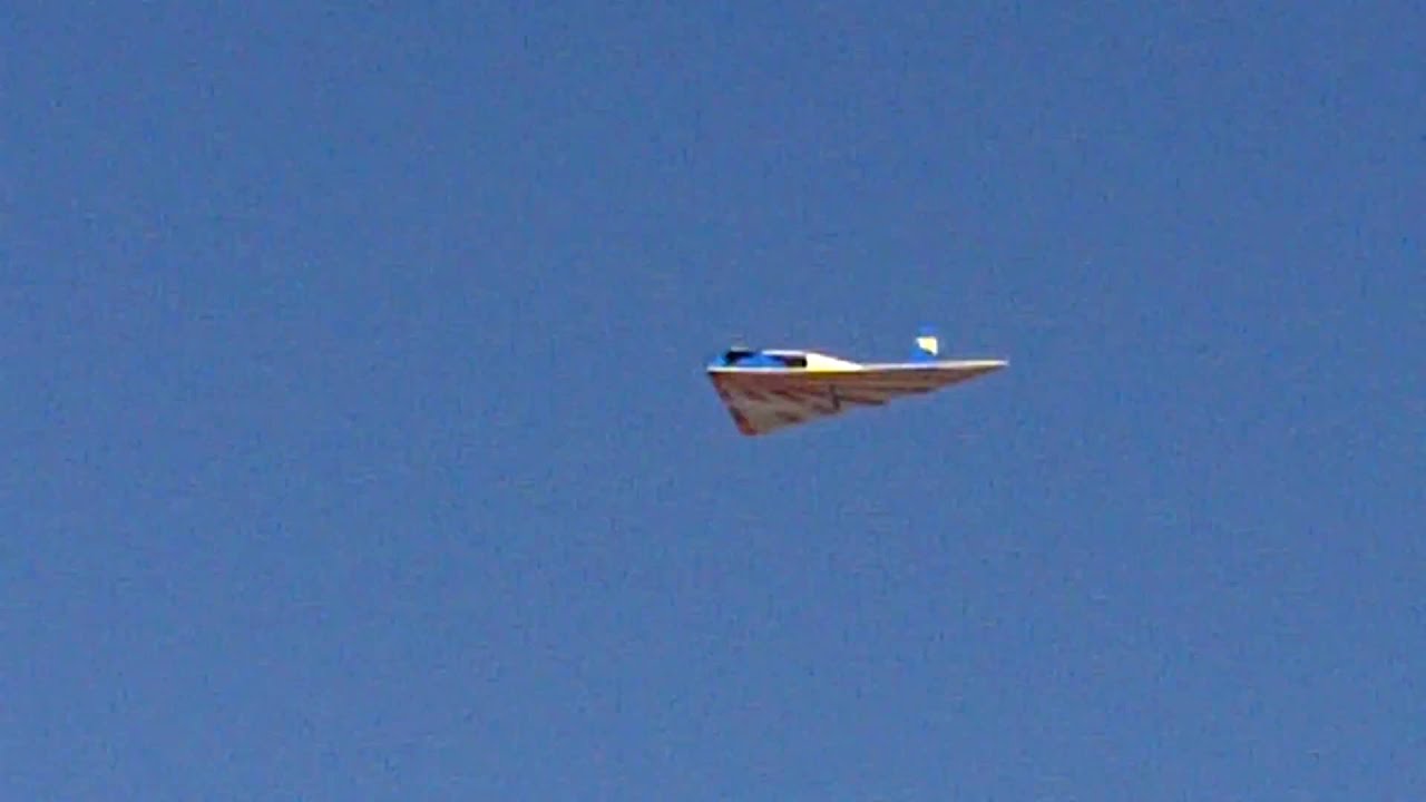 XXL RCFOAMFIGHTERS FB-28 FLIGHT