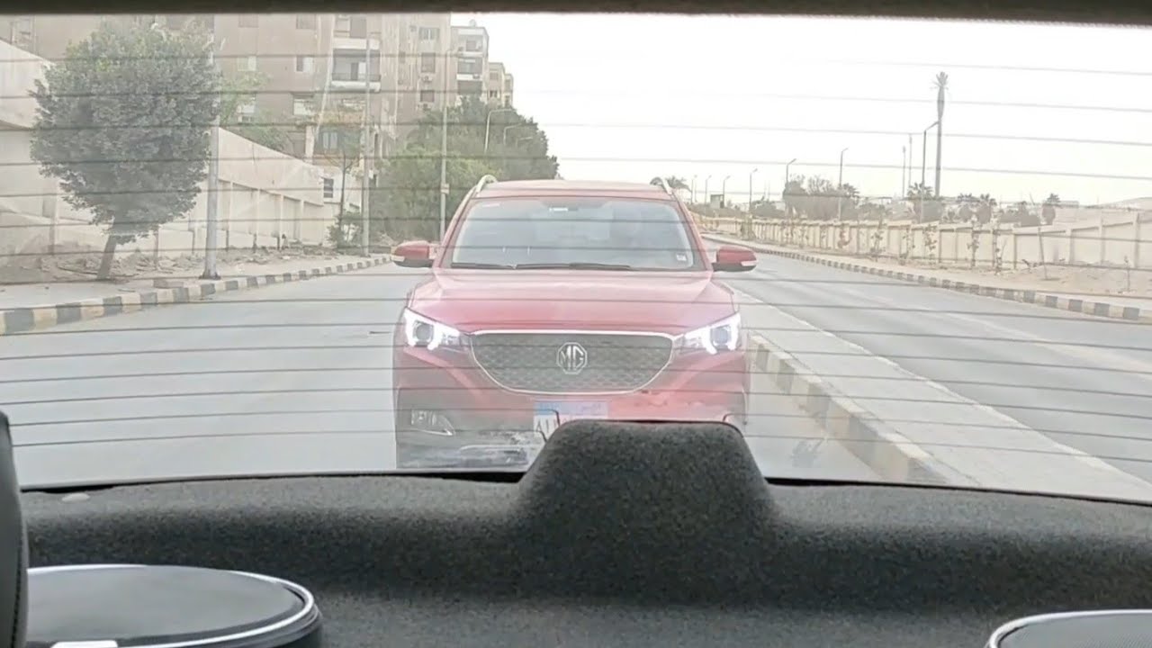 متراقبش المرايه خالص في الأوقات دى !