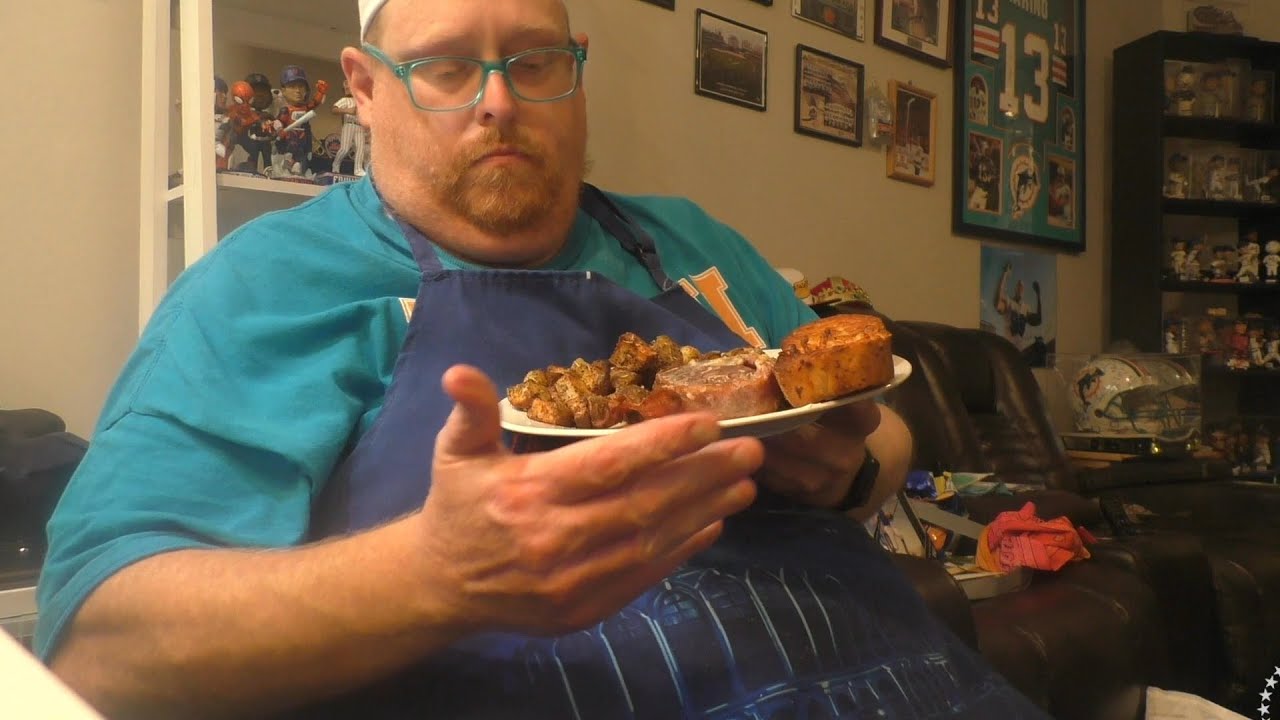 Tank Cooks Bacon Wrapped Filet Mignon