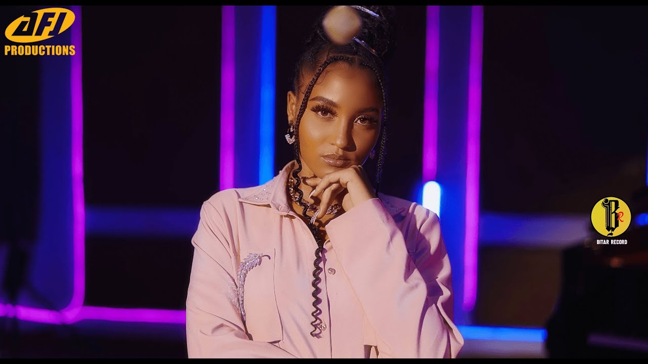 Sly'A - Mes Amours (Official Acoustic Video)