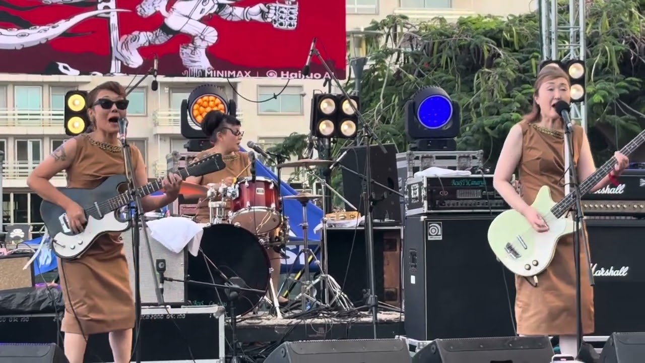 The 5.6.7.8’s - I’m Blue - Live Gran Canaria 12. October 2025