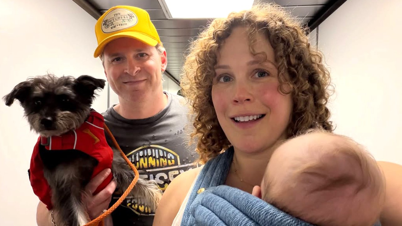 When Calls the Heart's Erin Krakow Shares NEW LOOK at Baby Daughter