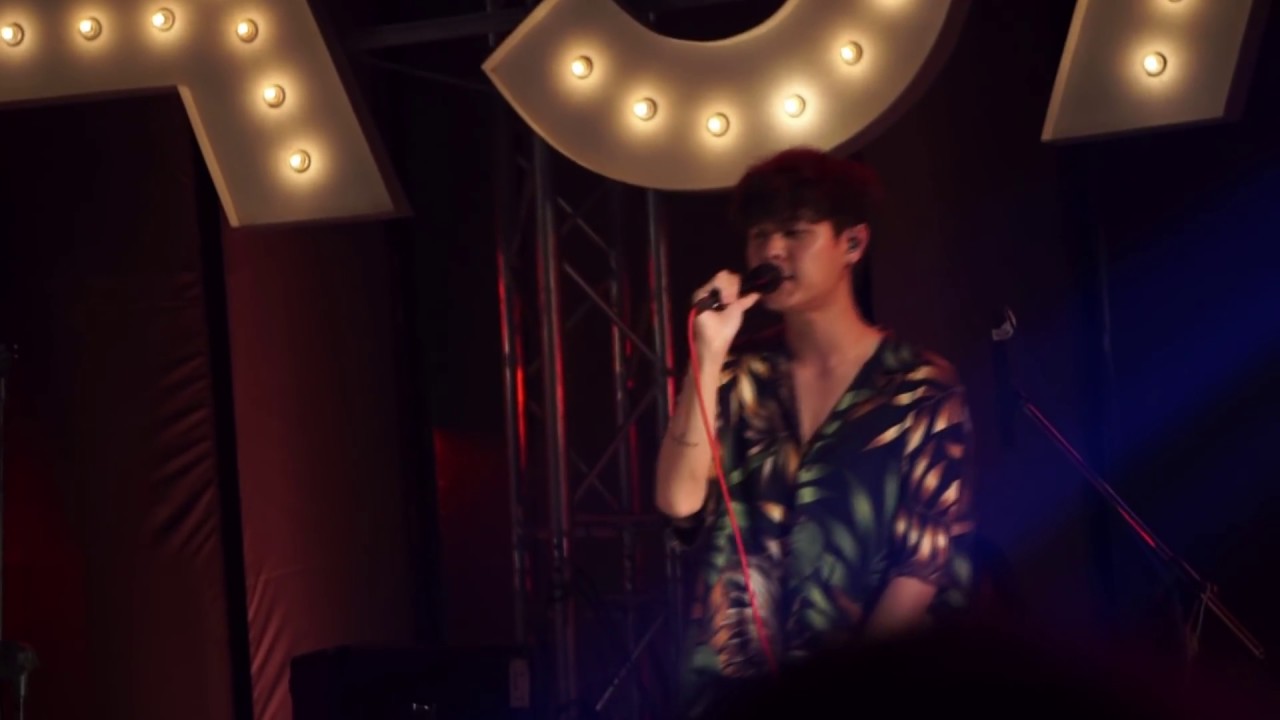 เลือกได้ไหม + คนของเธอ - The TOYs Live @ Dasada Gallery