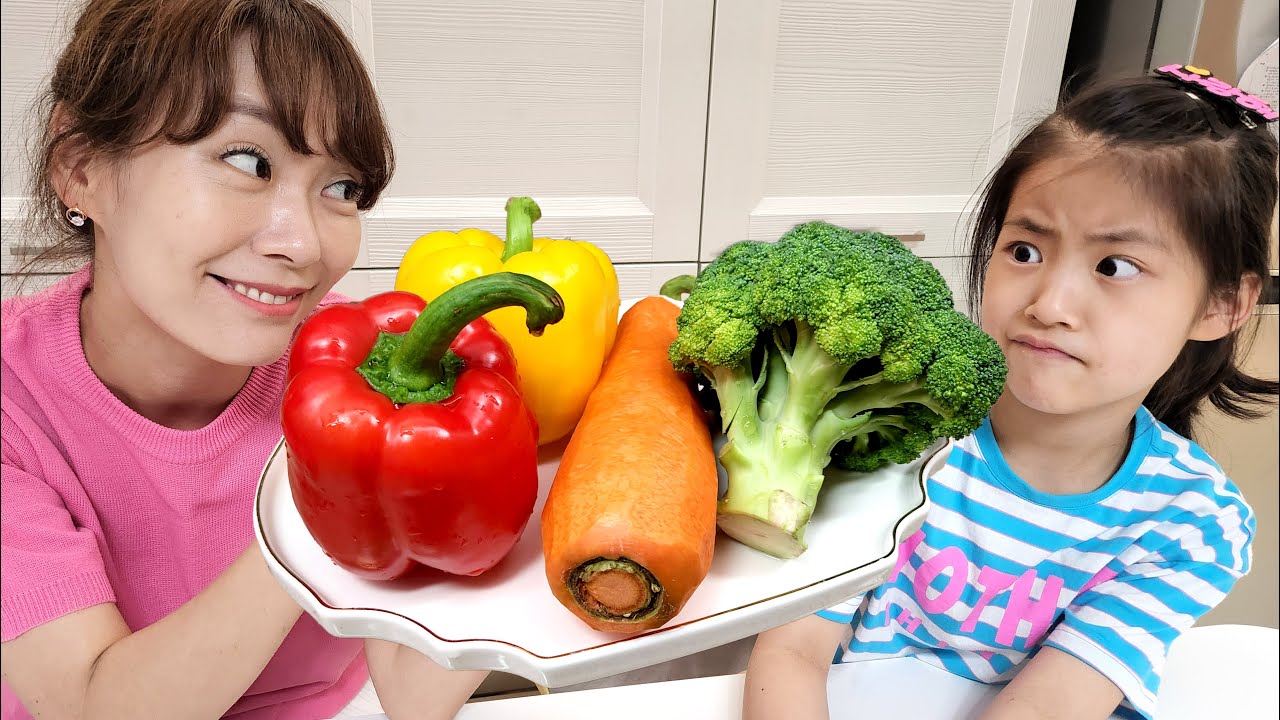 엄마가 과자만 먹어요!! 서은이의 마트에서 야채 장보기 카트 이야기 Vegetables in the Supermarket