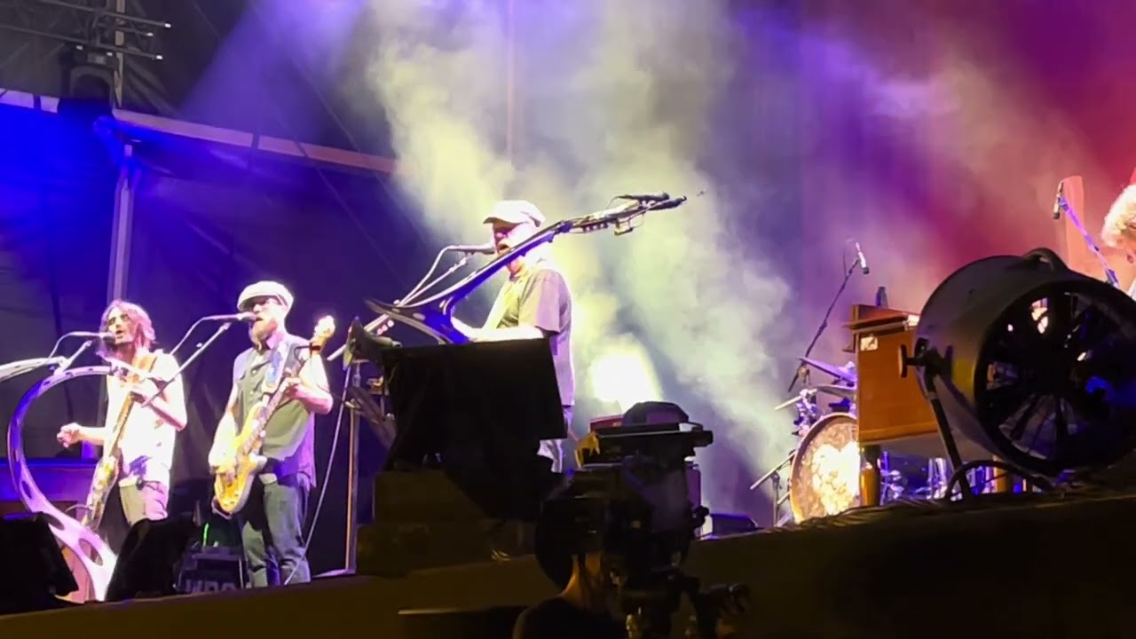 Neil Young & the Chrome Hearts - Brussels - ROCKIN IN THE FREE WORLD - Paleizenplein - 30 june 2025