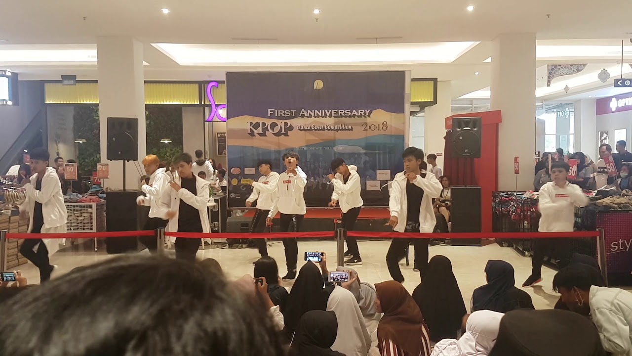 STRAY KIDS - DISTRICT 9 Dance Cover by CHRONICLES from Cirebon