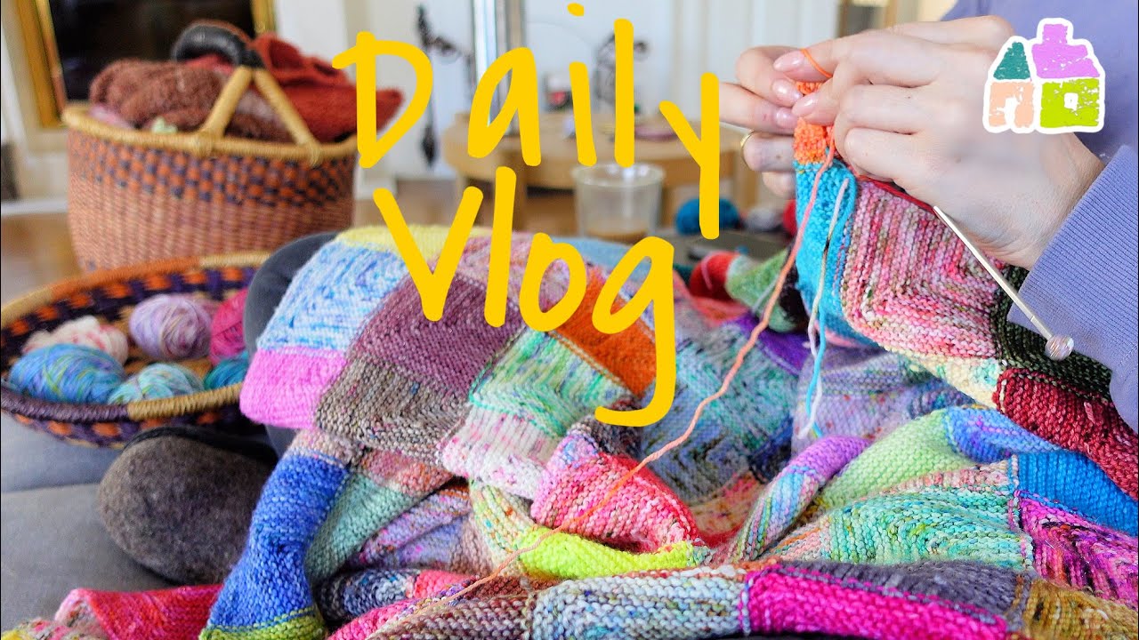 ✨🍲DAILY VLOG - Knitting Cozy Memories & Enjoying Tasty Food💗✨