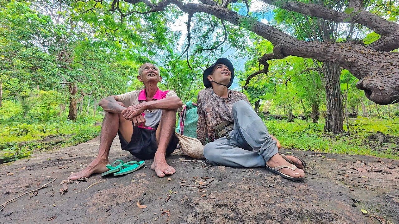 เข้าป่ายามแฮ้ว//ເຂົ້າປ່າຢາມແຮ້ວ Hieng บ่าวเฮียง คนหากิน