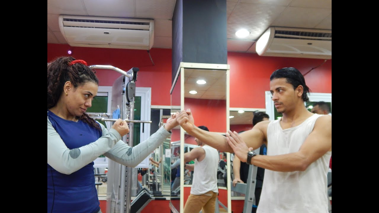 يوم عسل نسر الكونغ فو في الجيم بيستعد للفيلم Training for the new film in the gym