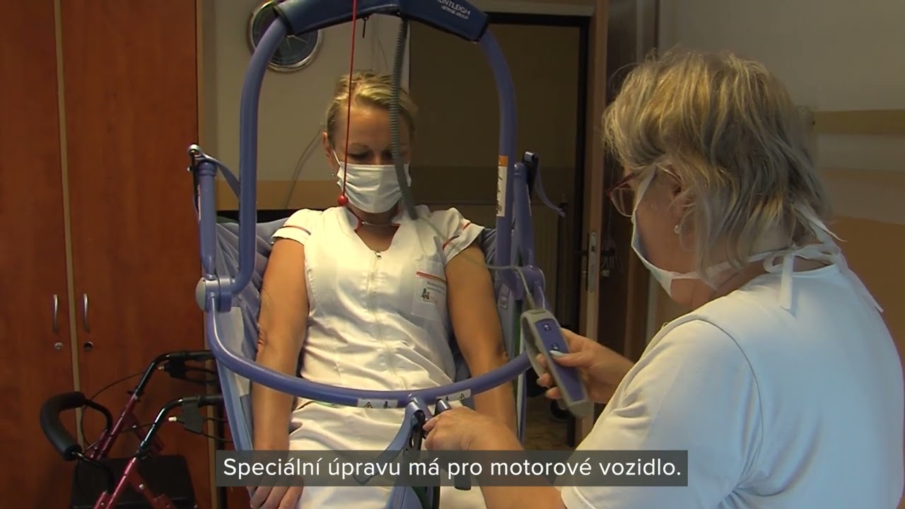 PŘÍSPĚVEK NA ZVLÁŠTNÍ POMŮCKU - CZ titulky