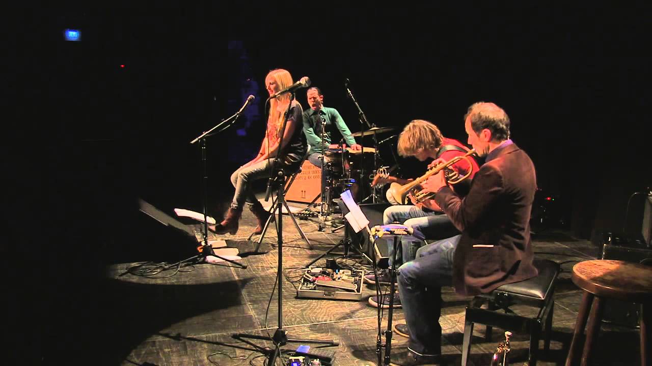 Hautsch-Baldu-Wollasch feat. Joo Kraus - The Key To Her Ferrari