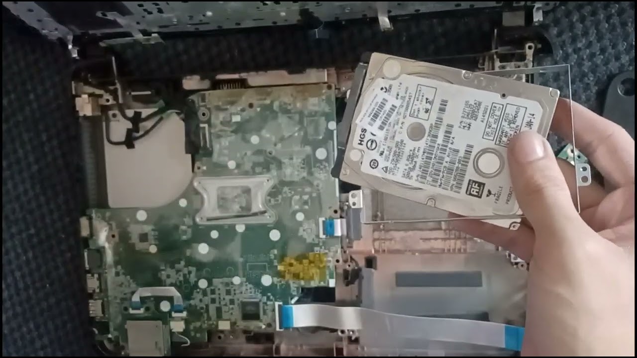 Ganti Hardisk Pada Laptop HP 14-d040TU