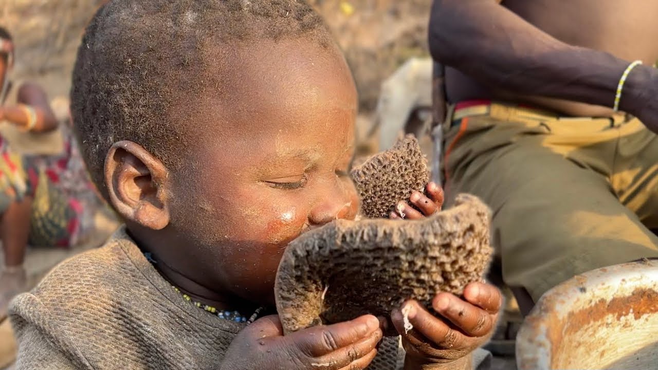 Discover Africa’s Hidden Feast: Crazy Secrets of the Hadzabe Family Meal😳😳