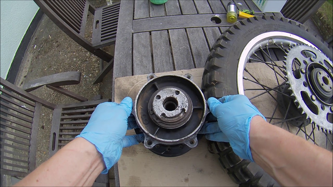 Honda XL250s rear hub replacement part1