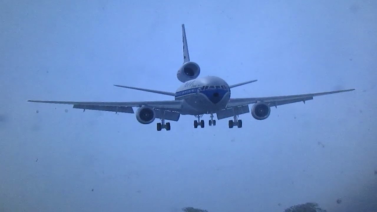 VARIG DC-10 LANDING AT LA PAZ FROM SANTA CRUZ AS RG880 Rio - SP - Santa Cruz de la Sierra - La Paz