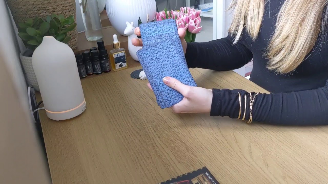 ASMR | Tarot cards reading • card shuffling • page flipping • gentle whispers