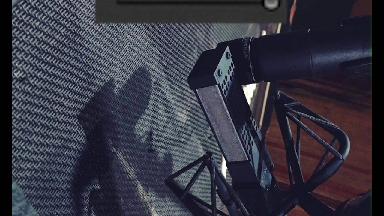 SM57 --vs-- sE VR1 Ribbon Mic