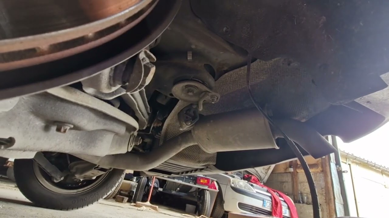 Remplacement du capteur abs arrière conducteur sur BMW série 1 e81,e82,e87,e88
