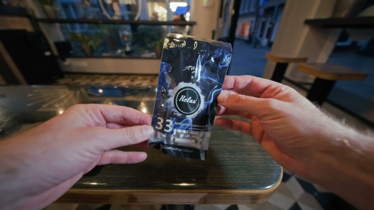 Relax Coffeeshop Amsterdam | Ultimate Smoking Paraphernalia Showcase 🌿