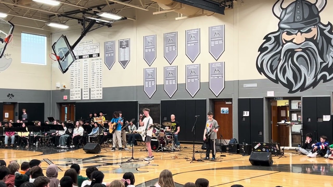Holiday and boulevard of broken dreams (Green Day cover) (at school Valentine’s Day assembly 2025) 