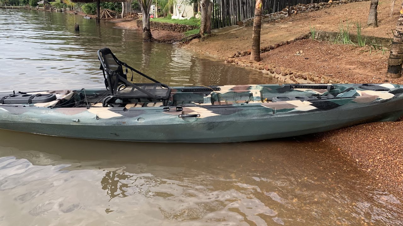 Caiman 135 com motor Toyama 3.6 hp