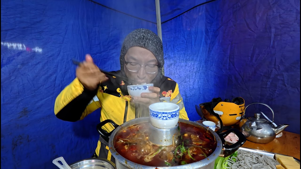跑外卖跑到凌晨1点，也要挣钱去吃的小火锅，确实美滴很！