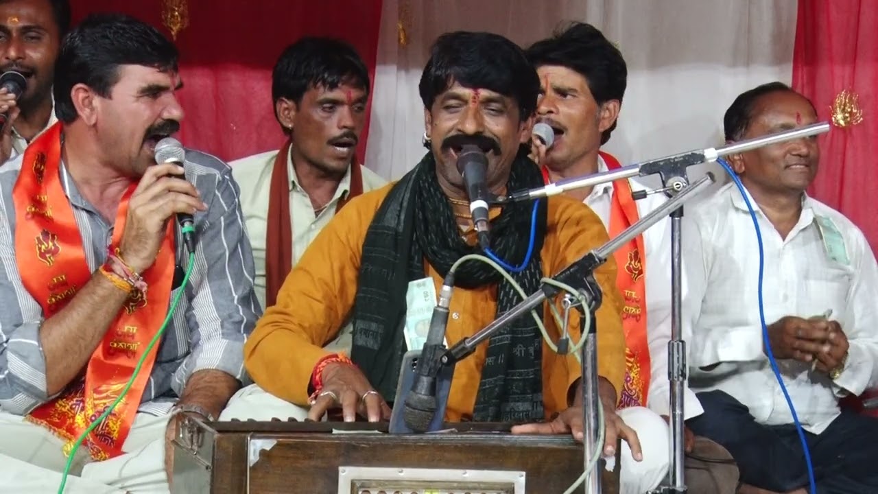 तेरे एहसान का बदला चुकाया जा नहीं सकता। शांतिलाल जी यादव द्वारा माता पिता के लिए भजन