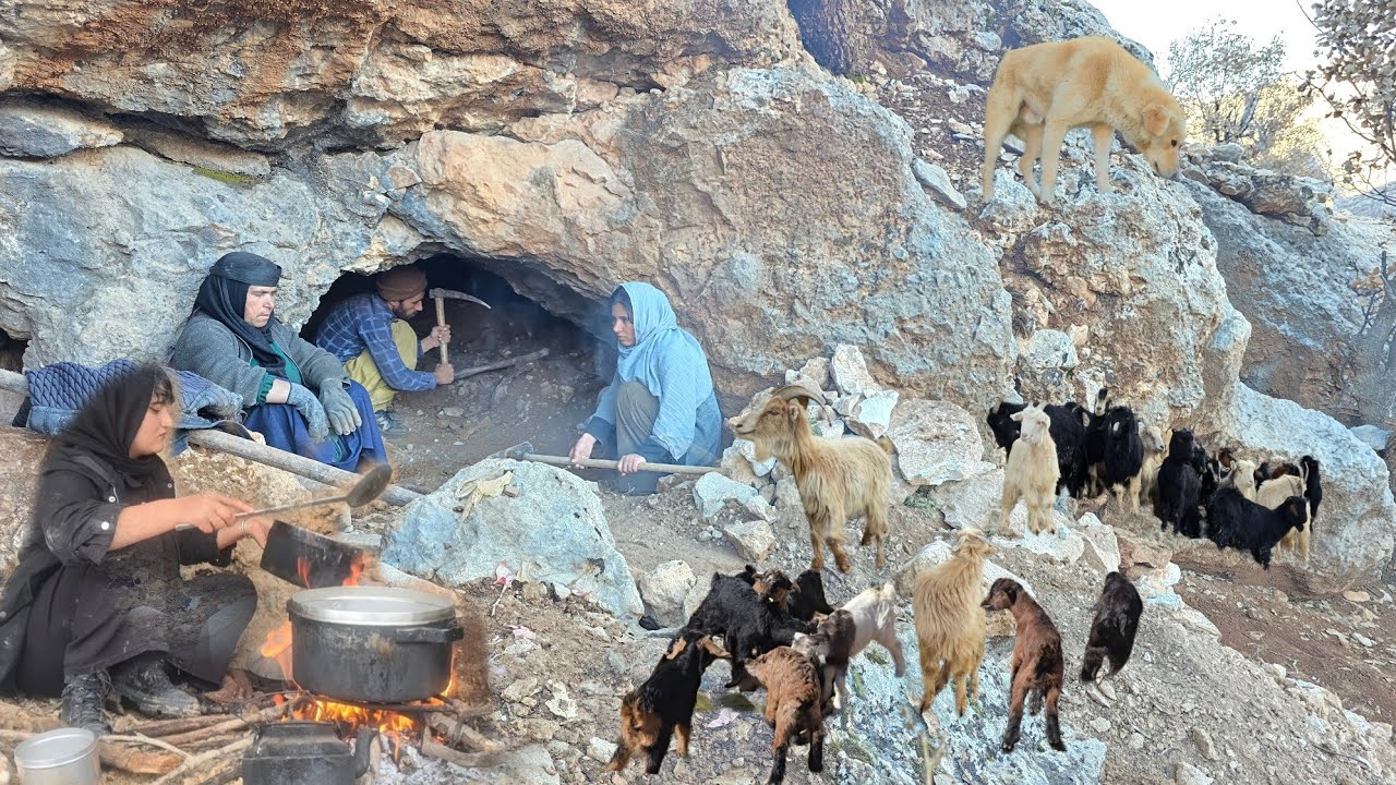 Caveman Life: Building Shelter for Livestock 🐐 Rebuilding Caves for Mountain Survival ⛰️🔥