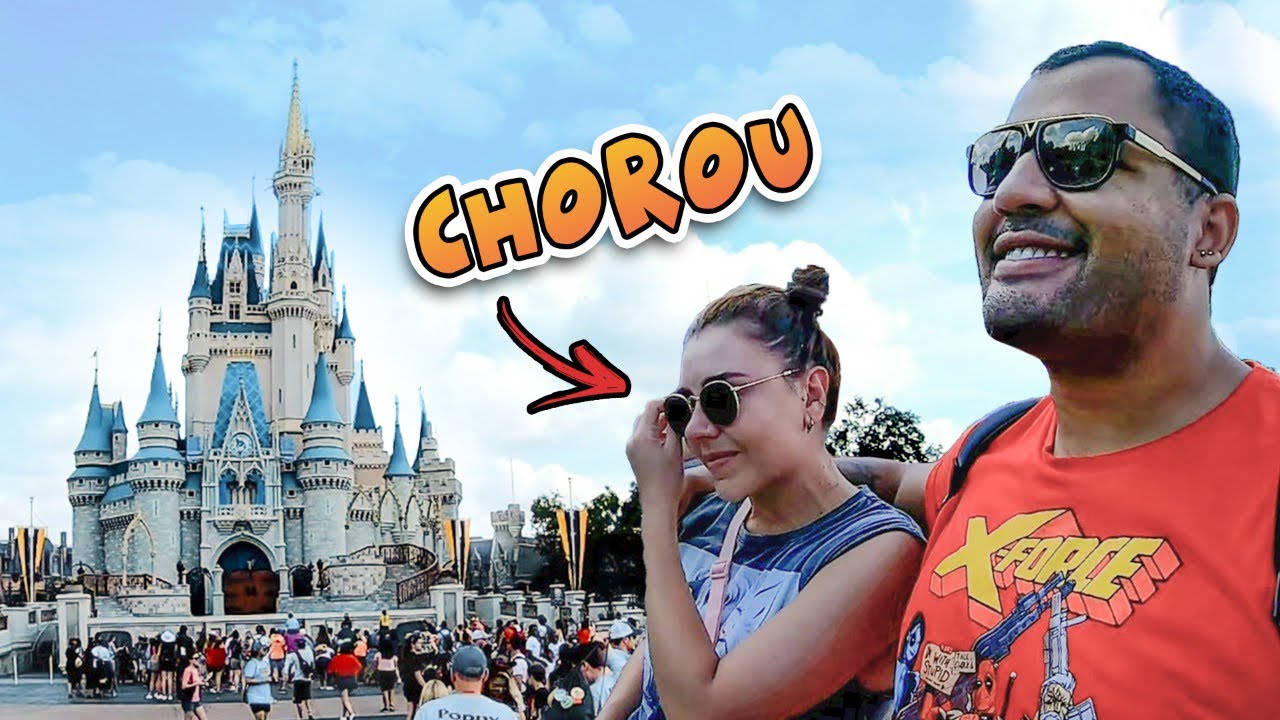LEVEI PELA PRIMEIRA VEZ NA DISNEY E ELA CHOROU